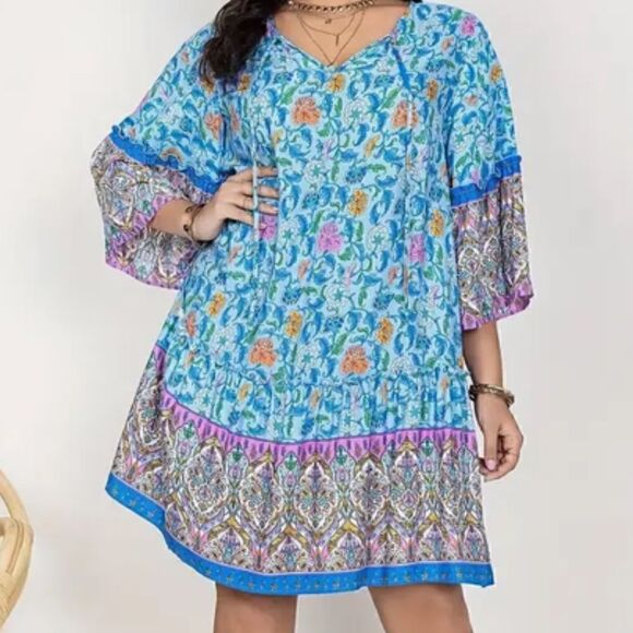 NEW! PLUS Size Beautiful Boho Style Pullover Ruffled Bottom Dress Bell Sleeves - Picture 2 of 5